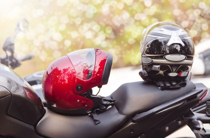 Jak si vybrat helmu na motorku?