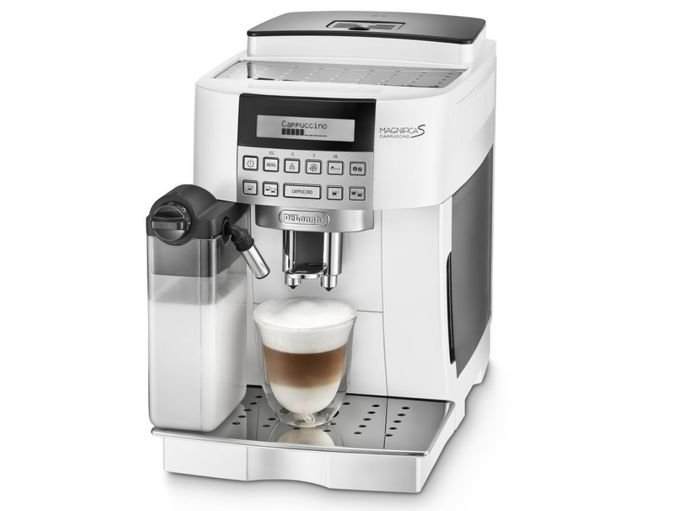 De'Longhi vyrábí pákové, automatické, překapávač i kapslové kávovary