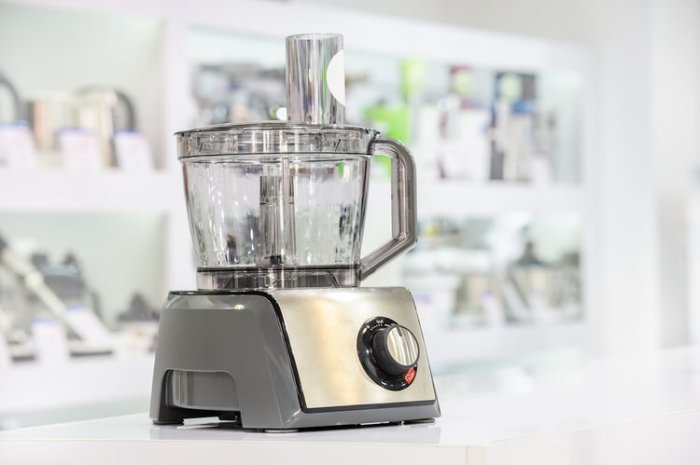 Šedý food processor