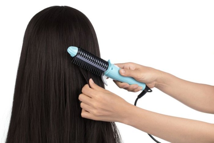 Jak správně používat žehlicí kartáč na vlasy?