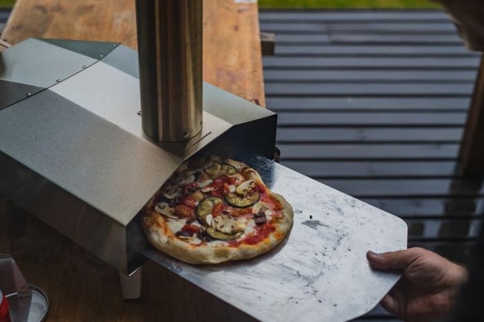 Plynová pizza pec na terase
