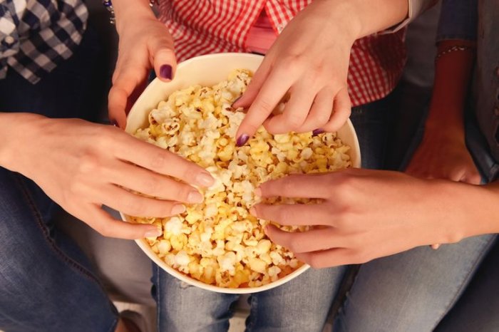 Popcorn je zdravější než bramborové lupínky či křupky