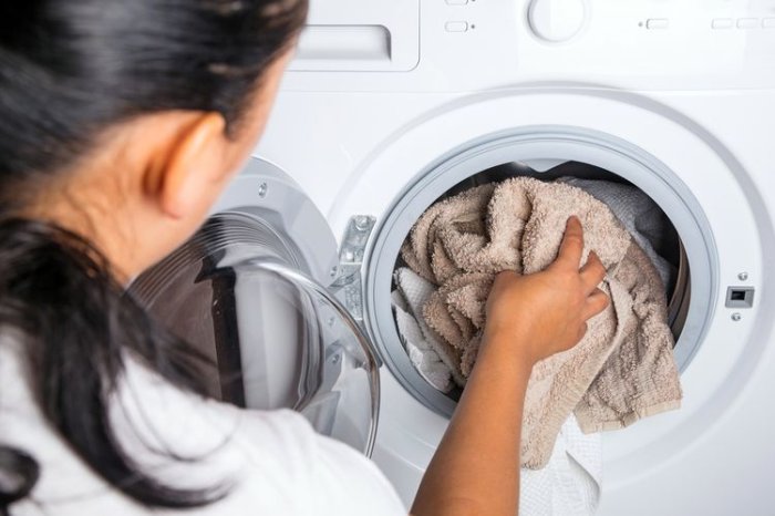 Ukládání prádla do pračky