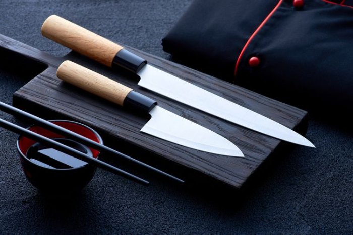 Japonské kuchynské nože s drevenou rukoväťou