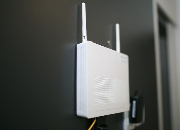 WiFi extender s dvomi anténami