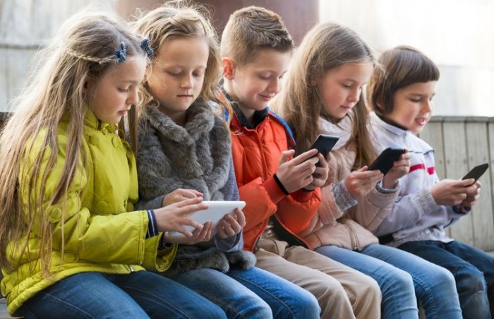 Jak vybrat mobilní telefon pro dítě