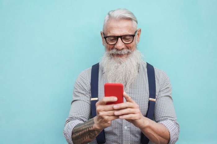 Dotykový mobilný telefón pre seniorov