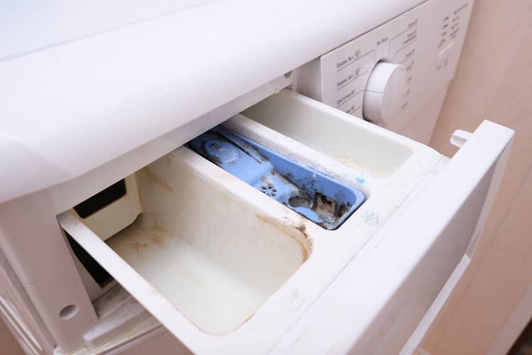 Čištění pračky – dávkovač pracího prášku a aviváže