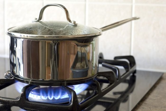 Vaření na plynové varné desce