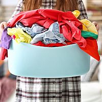 Návod na pranie: ručné pranie v práčke, pranie na 60 a 90 stupňov, pranie tričiek i spodnej bielizne